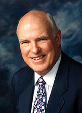 Джон С. Митчеллом (John S. Mitchell), США, ведущий мировой специалист в области вибрационного мониторинга